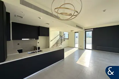 3 Bed | End Unit | Large Plot | Golf Grove