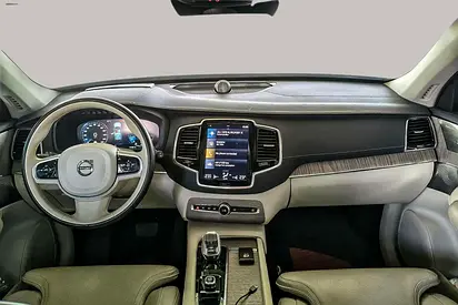 صورة 9 لـ 2022 Volvo XC90