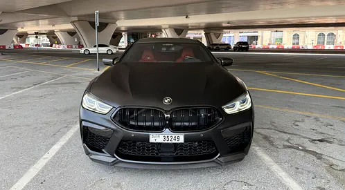 2020 BMW M8 照片 2