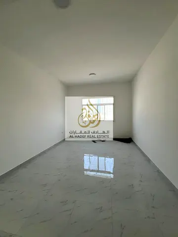 الايجارالسنوي عجمان منطقة الجرف 2 جنب الجامعه بجوارمدرسه الاقصي ومركزدلتا قريب من المدرسة الوطنيةالبنايه عائلات غرفه وصاله 2 بلكونة تكيف مركزي 2 حمام