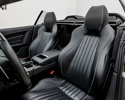 2019 Aston Martin DB9 — фото 13