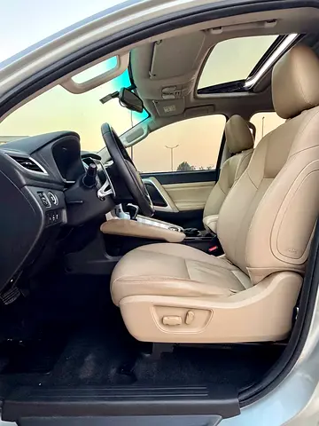 Mitsubishi Montero Sport GLS Premium, миниатюра 9