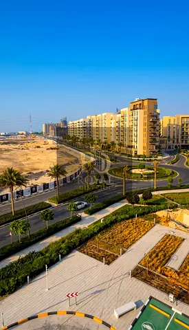 بسعر مغري | تملك شقة غرفتين و صالة | بأرقى مناطق الشارقة | باطلالة على المسبح | تصميم عصري | تشطيب فاخر | تملك حر لكل الجنسيات | موقع ممتاز