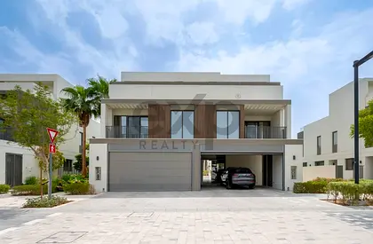 Upgraded | Extended | Furnished I Green Belt