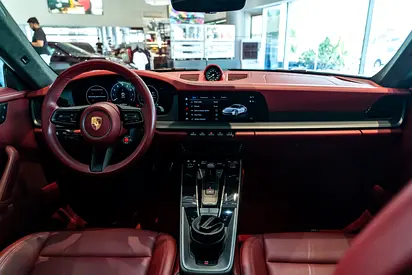 2025 Porsche 911 — миниатюра 13