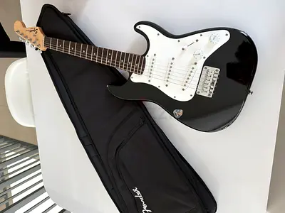 Fender Guitar with fender amplifier for sale