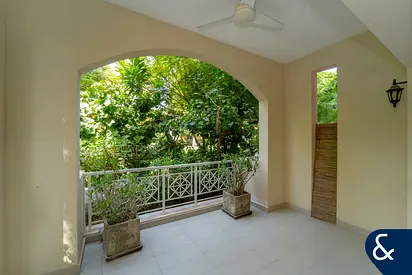 Corner Unit | Vacant On Transfer | 1 Bed