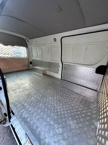 صورة 15 لـ 2021 Toyota HIACE