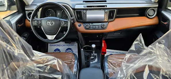 2017 Toyota RAV 4 — фото 14