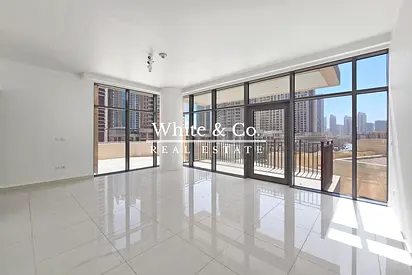 Boulevard Views | Spacious | Tenanted