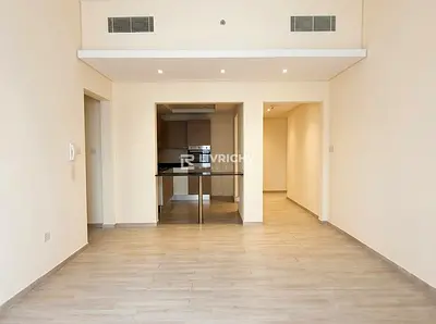 POOL VIEW | SPACIOUS 1 BR | PRIME LOCATION