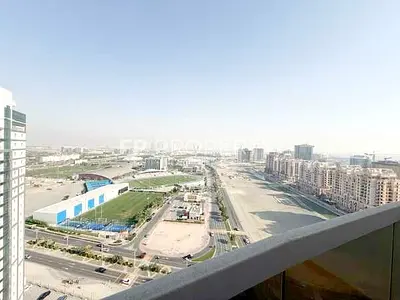 CORNER UNIT | HUGE LAYOUT | UNFURNISHED | VACANT