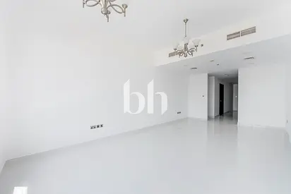 Multiple units available | Spacious | Free days