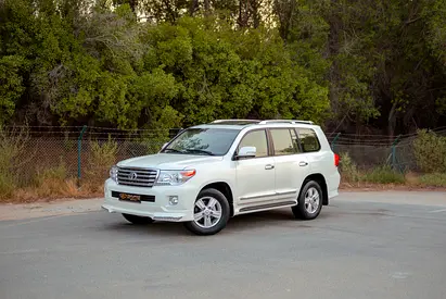Land Cruiser VXR | 5.7L | GCC Specs | REF #T26651