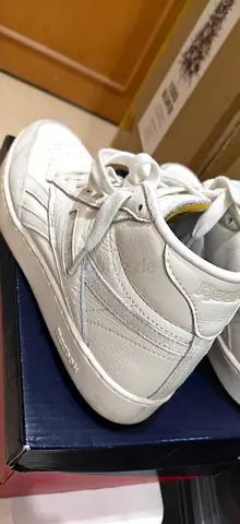 White Reebok leather sneakers, lightly used, size 41