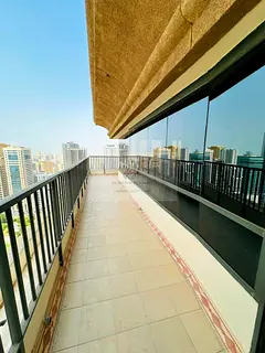 • Unobstructed and direct Corniche views 🌊 • High-end finishes and bathrooms with **Grohe** f