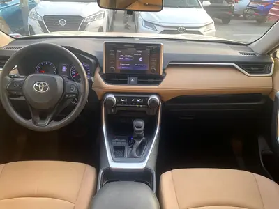 2021 Toyota RAV 4 — фото 13
