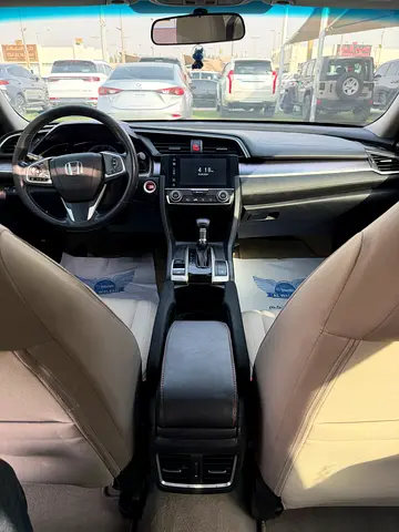 2017 Honda CIVIC — фото 9