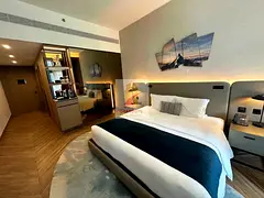 Furnished Hotel Apartment | Paramount Tower | Canal view