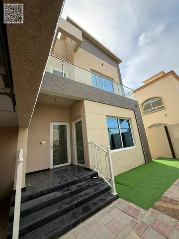 Residential villa for sale in Ajman, Al Yasmin area. 5 bedrooms, majlis, 2 living rooms, balcony, a