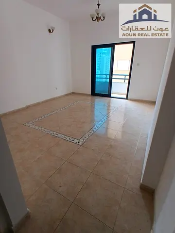 📢 **للإيجار السنوي – المجاز 3** 🏡 شقة **غرفتين وصالة كبيرة** في موقع مميز على **شارع الخان الرئيسي**