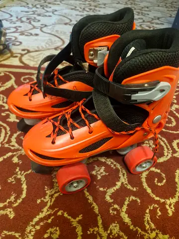 Skating shoes