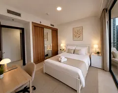 European Professional Sharing an Elegant, Clean, and Quiet Serviced Apartment in Dubai Marina