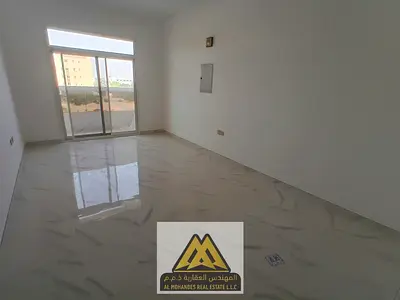 غرفتين وصالة بالمويهات 3، بلكونة، 2 حمام، تكييف مركزي، تشطيب ممتاز. 45 ألف سنويًا، 4 دفعات.