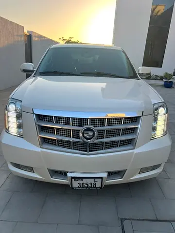 2012 Cadillac ESCALADE — миниатюра 2
