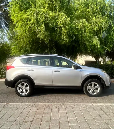 2013 Toyota RAV 4 — фото 2