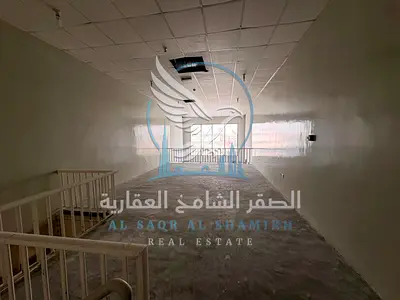 محل للإيجار في الصناعية 13 – رقم D6 فرصة مميزة لاستئجار محل بموقع حيوي على شارع رئيسي، مجهز بمرافق متكاملة ومناسب للأنشطة التجارية المختلفة