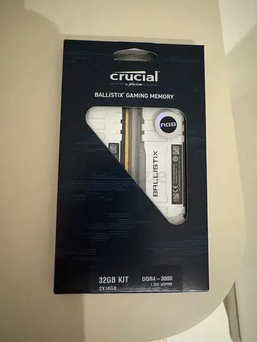 Crucial Ballistix RGB White 32GB (2x16GB), DDR4-3000, CL15, 1.35V, model BL2K16G30C15U4WL