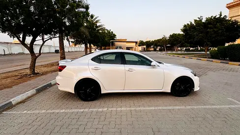 صورة مصغرة 3 لـ 2013 Lexus IS-SERIES