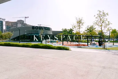 Executive Signature Residence | Prime City Location | Resale