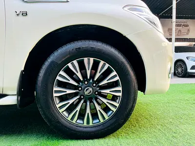 2014 Nissan PATROL photo 8