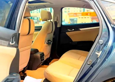 2020 Honda CIVIC — фото 7