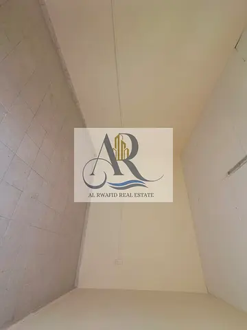 سكن عمال للبيع في الجرف – عجمان