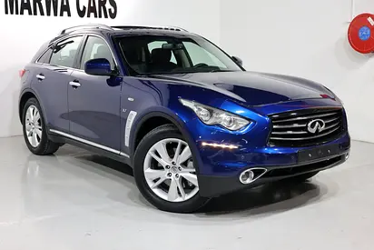 Infiniti QX70 Luxury 2016 | GCC Specs | Well Maintained