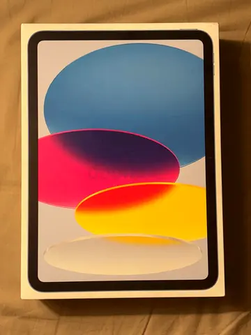 Apple iPad 11th Generation (sealed box) - 10.9-inch, Silver - unused (Unwanted Gift)
