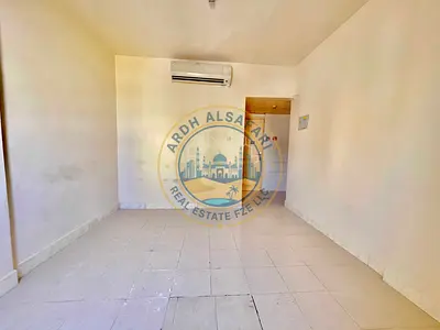 Small studio apartment close to bus station just 14k