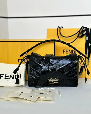 FENDI Women's Mamma Baguette Bag
