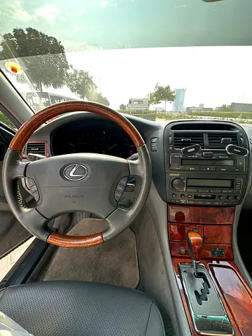 Lexus LS 430 2004 GCC Specs