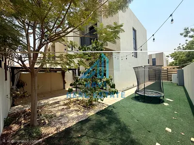 Tow bHk Town House