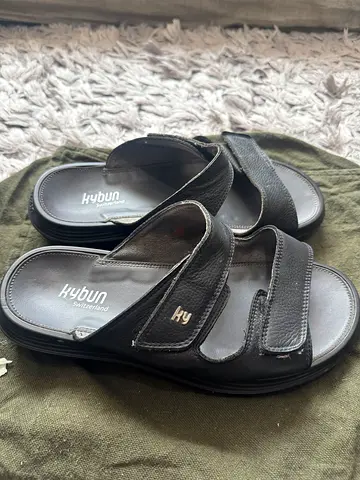 Hyfun black men’s leather velcro sandals, size 41