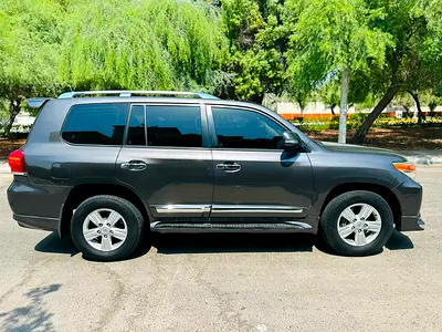 صورة 6 لـ 2015 Toyota LAND CRUISER