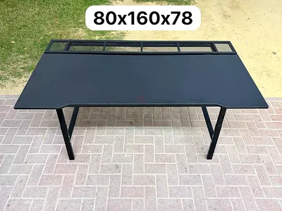 Gaming table available in excellent condition