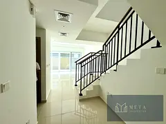 Best deal for 3 bedrooms with 3 bathrooms, spacious living room ,open kitchen, middle corner unit, L