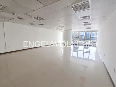 Close to Metro | Vacant | Unfurnished
