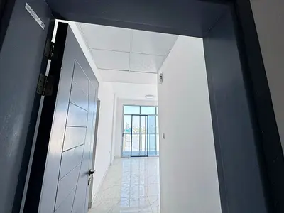 One bedroom and living room, first occupancy | On a main street | Dirt parking | Close to all servi