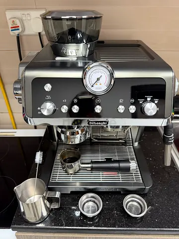 Delonghi la specialista coffee machine